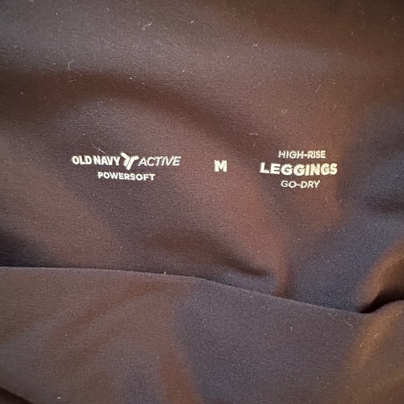 Old Navy Maternity Active Leggings - Size M - Picture 3 of 4